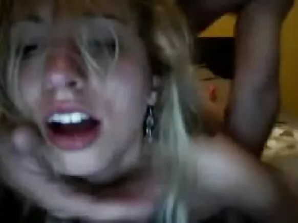 Blonde ɲan nnɛn kpanngɔ dan kpa anal yɛ ɔ le i nnɛn kpanngɔ’n i nunnunlɛ.