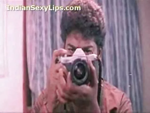 Cinéma adulte indien, porno rétro anal.