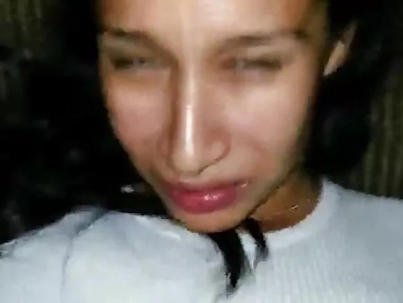 Video anal chauds de putes avec crème rapide.